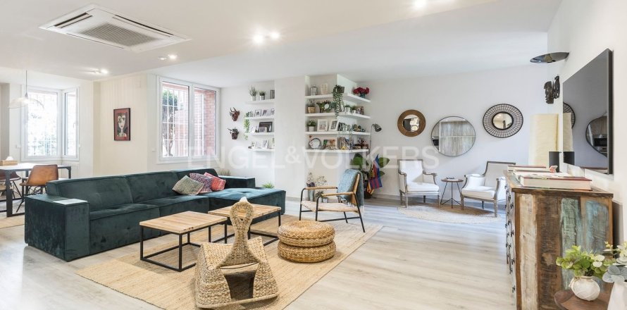 Квартира с 4 спальнями в Барселоне, Каталония, Испания № 2543