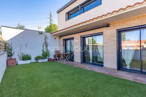 Дом с 4 спальнями в Барселоне, Каталония, Испания № 2546