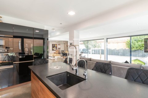 5 chambres villa à vendre à Castelldefels, Barcelona, Catalonia, Spain № 4388 - photo 16