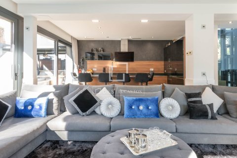 5 chambres villa à vendre à Castelldefels, Barcelona, Catalonia, Spain № 4388 - photo 5