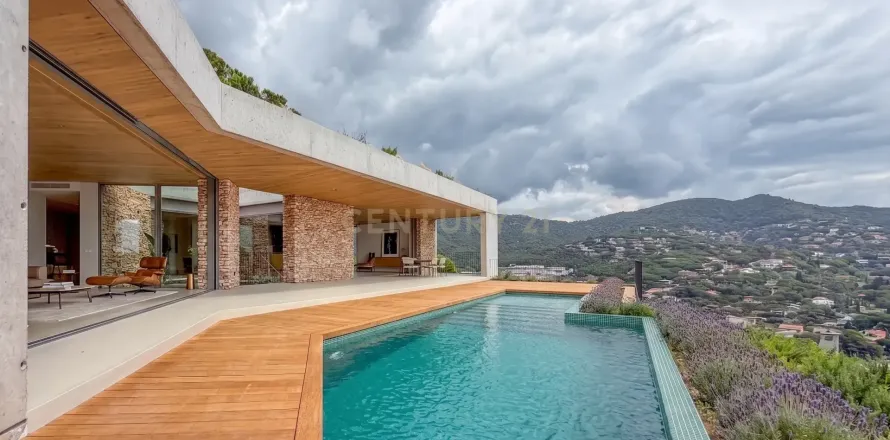 5 bedrooms land plot for sale in Cabrils, Barcelona, Catalonia, Spain № 7598