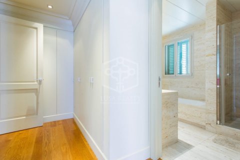 4 bedrooms apartment for sale in Barcelona, Catalonia, Spain № 7596 - photo 23