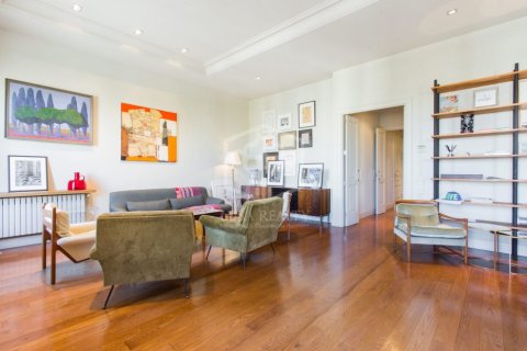 4 bedrooms apartment for sale in Barcelona, Catalonia, Spain № 7596 - photo 5