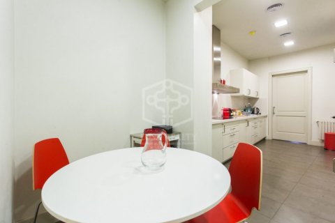 4 bedrooms apartment for sale in Barcelona, Catalonia, Spain № 7596 - photo 11