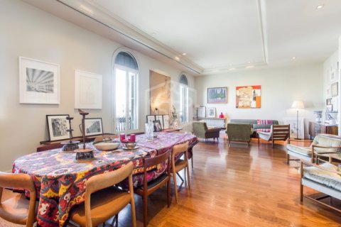 4 bedrooms apartment for sale in Barcelona, Catalonia, Spain № 7596