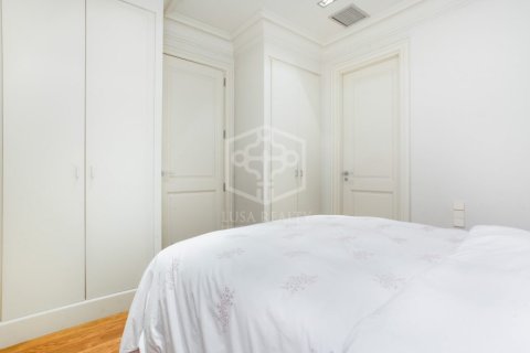 4 bedrooms apartment for sale in Barcelona, Catalonia, Spain № 7596 - photo 16