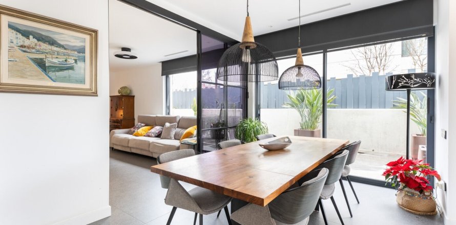 Сasa de 5 dormitorios en venta en Sant Cugat del Vallès, Barcelona, Cataluña, Spain № 1433