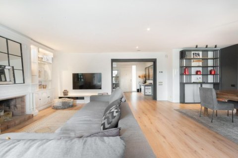 Купить дом в Сан-Кугат-дель-Вальес, Испания с 7 комнат, № 1432 - фото 9