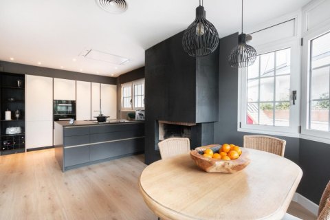 Купить дом в Сан-Кугат-дель-Вальес, Испания с 7 комнат, № 1432 - фото 13