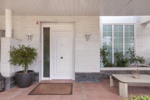 Купить дом в Сан-Кугат-дель-Вальес, Испания с 7 комнат, № 1432 - фото 2