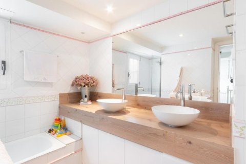 Купить дом в Сан-Кугат-дель-Вальес, Испания с 7 комнат, № 1432 - фото 19