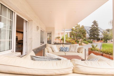 Купить дом в Сан-Кугат-дель-Вальес, Испания с 7 комнат, № 1432 - фото 11