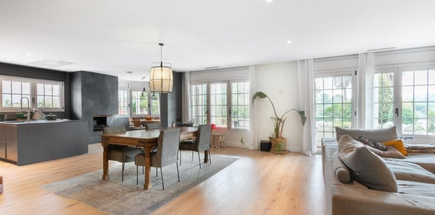 Дом с 6 спальнями в Сан-Кугат-дель-Вальесе, Барселона, Каталония, Испания № 1432