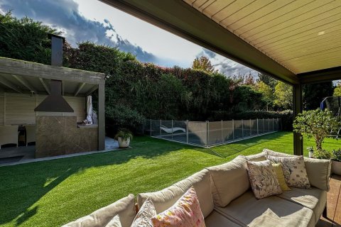 Купить дом в Сан-Кугат-дель-Вальес, Испания с 5 комнат, № 1434 - фото 4