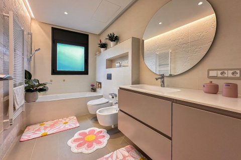 Купить дом в Сан-Кугат-дель-Вальес, Испания с 5 комнат, № 1434 - фото 29