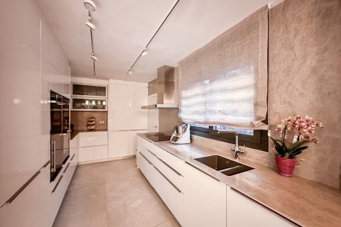 Купить дом в Сан-Кугат-дель-Вальес, Испания с 5 комнат, № 1434 - фото 14