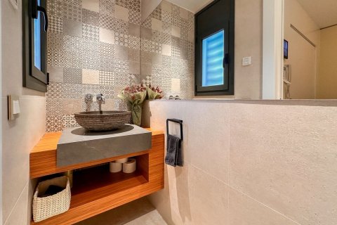 Купить дом в Сан-Кугат-дель-Вальес, Испания с 5 комнат, № 1434 - фото 15