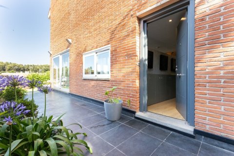 Купить дом в Сан-Кугат-дель-Вальес, Испания с 7 комнат, № 1431 - фото 7