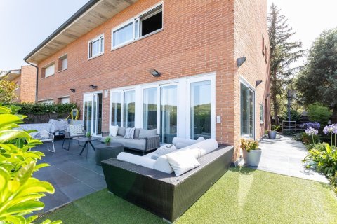 Дом с 6 спальнями в Сан-Кугат-дель-Вальесе, Барселона, Каталония, Испания № 1431