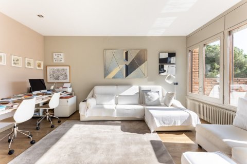 Сasa de 6 dormitorios en venta en Sant Cugat del Vallès, Barcelona, Cataluña, Spain № 1435 - foto 25