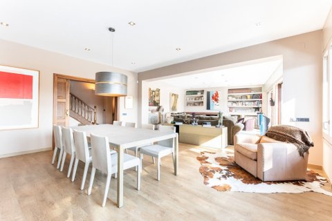 Сasa de 6 dormitorios en venta en Sant Cugat del Vallès, Barcelona, Cataluña, Spain № 1435 - foto 6