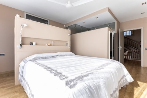 Сasa de 6 dormitorios en venta en Sant Cugat del Vallès, Barcelona, Cataluña, Spain № 1435 - foto 15
