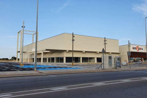 Коммерческая недвижимость 3869м² в Виланова-и-ла-Желтру, Барселона, Каталония, Испания № 1437