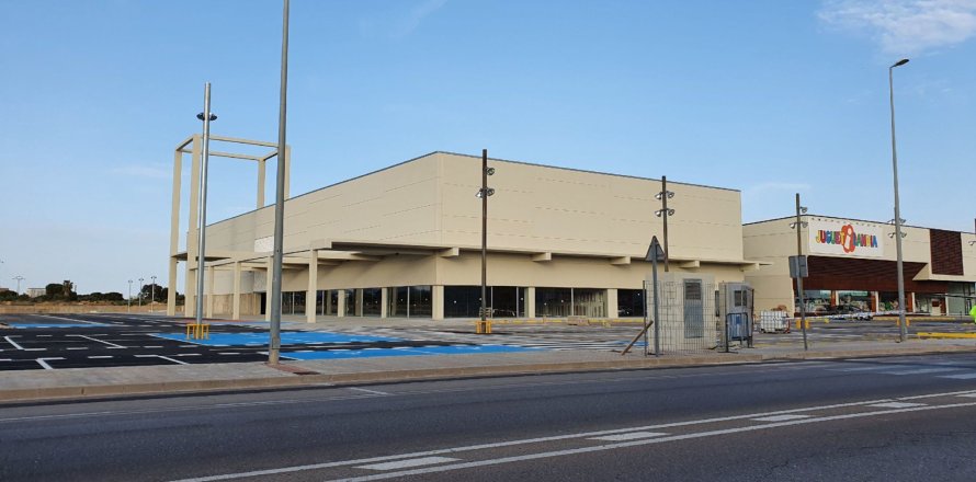 Коммерческая недвижимость 3869м² в Виланова-и-ла-Желтру, Барселона, Каталония, Испания № 1437