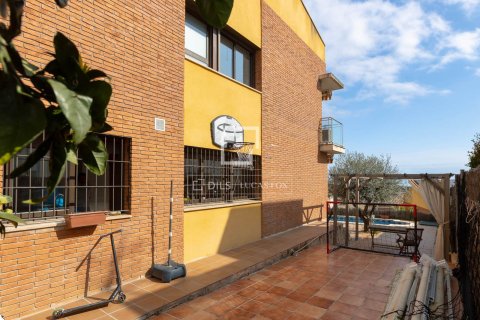 4 bedrooms villa for sale in Sant Vicenc De Montalt, Barcelona, Catalonia, Spain № 6416 - photo 24