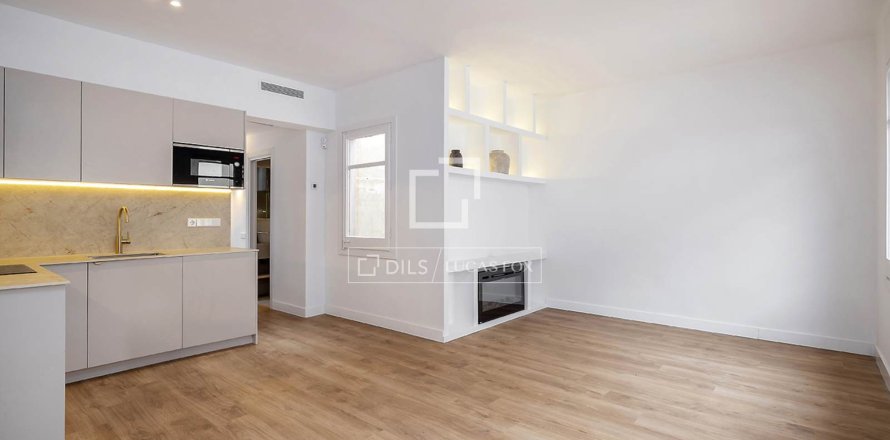 2 bedrooms apartment for sale in Barcelona, Catalonia, Spain № 6411