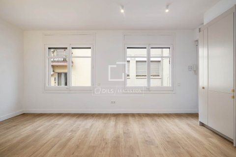 2 bedrooms apartment for sale in Barcelona, Catalonia, Spain № 6411 - photo 6