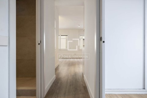 2 bedrooms apartment for sale in Barcelona, Catalonia, Spain № 6411 - photo 11