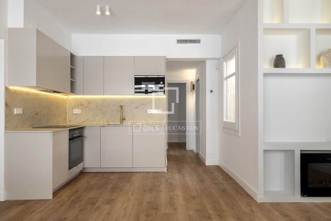 2 bedrooms apartment for sale in Barcelona, Catalonia, Spain № 6411 - photo 3