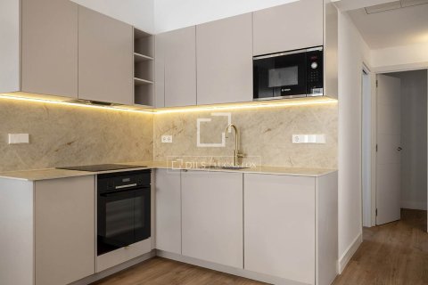 2 bedrooms apartment for sale in Barcelona, Catalonia, Spain № 6411 - photo 9