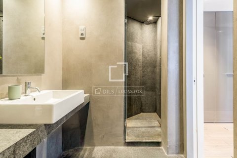 2 chambres apartment à vendre à Barcelona, Catalonia, Spain № 6412 - photo 21