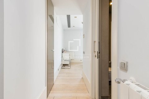 2 chambres apartment à vendre à Barcelona, Catalonia, Spain № 6412 - photo 15