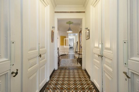 5 bedrooms apartment for sale in Barcelona, Catalonia, Spain № 6414 - photo 11