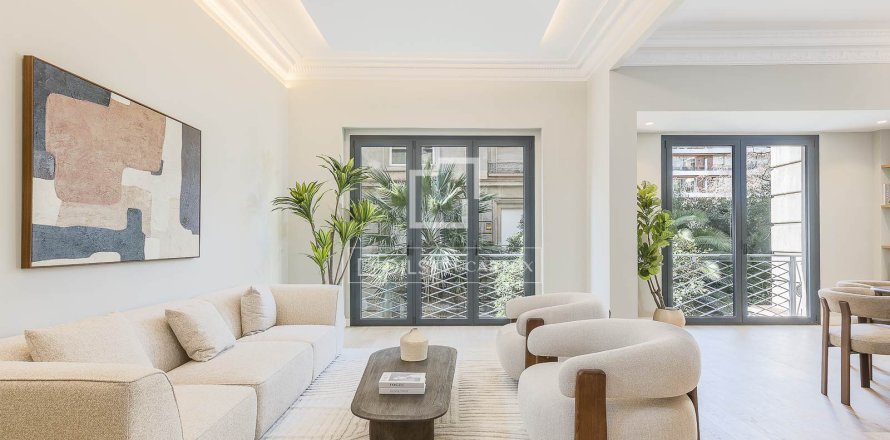 5 bedrooms apartment for sale in Barcelona, Catalonia, Spain № 6413