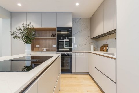 5 bedrooms apartment for sale in Barcelona, Catalonia, Spain № 6413 - photo 13