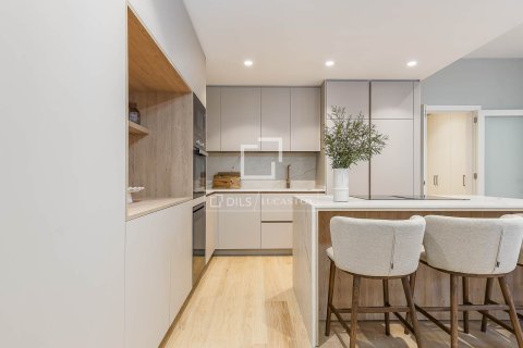 5 bedrooms apartment for sale in Barcelona, Catalonia, Spain № 6413 - photo 14