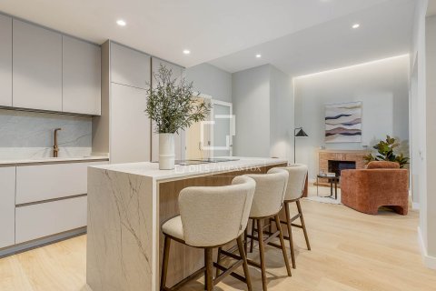 5 bedrooms apartment for sale in Barcelona, Catalonia, Spain № 6413 - photo 15