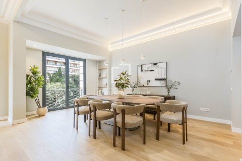 5 bedrooms apartment for sale in Barcelona, Catalonia, Spain № 6413 - photo 7