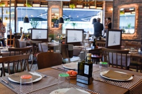 181 sq.m. commercial property for sale in Les Corts (L'escala), Girona, Catalonia, Spain № 4572 - photo 2