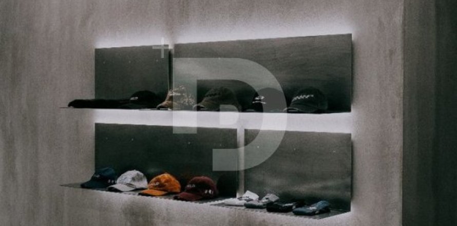 Магазин студия в Старый городе, Барселона, Каталония, Испания № 4575