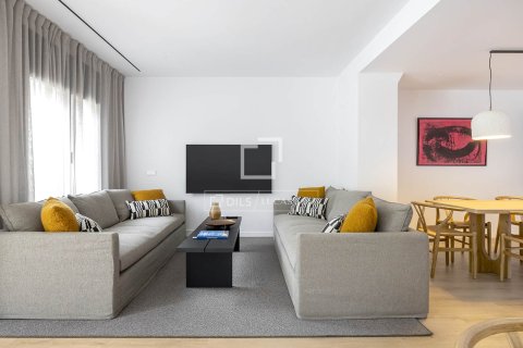 Снять в аренду квартиру в Барселона, Испания с 3 спальни, 238м², № 6361 - фото 3