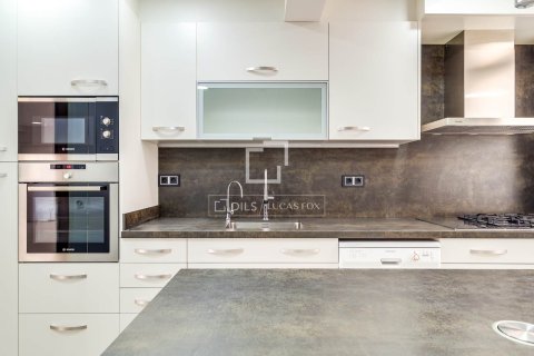 4 bedrooms apartment for rent in Barcelona, Catalonia, Spain № 6364 - photo 9
