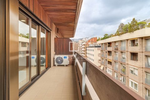 4 bedrooms apartment for rent in Barcelona, Catalonia, Spain № 6364 - photo 2