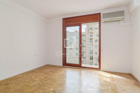 4 bedrooms apartment for rent in Barcelona, Catalonia, Spain № 6364 - photo 18