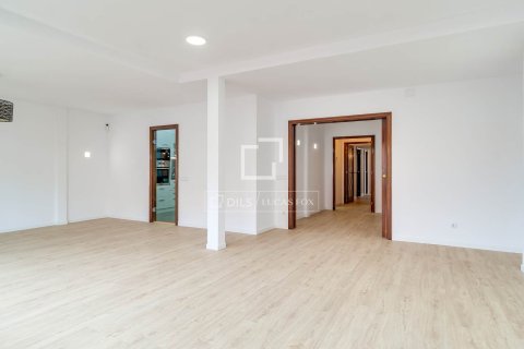 4 bedrooms apartment for rent in Barcelona, Catalonia, Spain № 6364 - photo 7