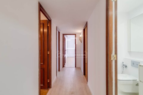 4 bedrooms apartment for rent in Barcelona, Catalonia, Spain № 6364 - photo 17